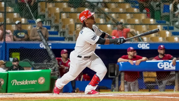 El exjugador de grandes ligas, Jean Segura, se convirtió en el héroe de los Leones del Escogido. Fuente externa