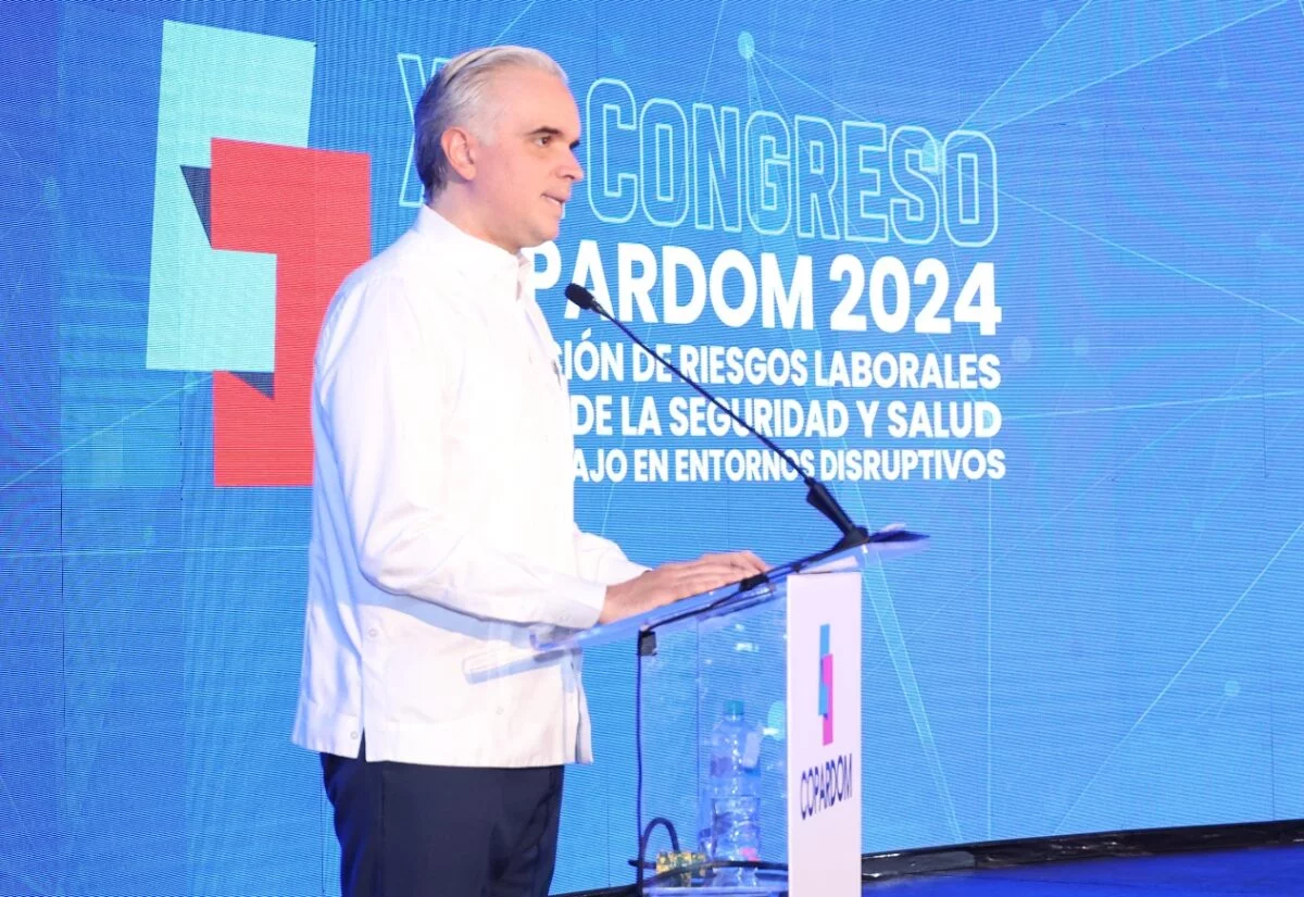La propuesta de reforma incluye teletrabajo y modifica algunos compromisos de empleados.