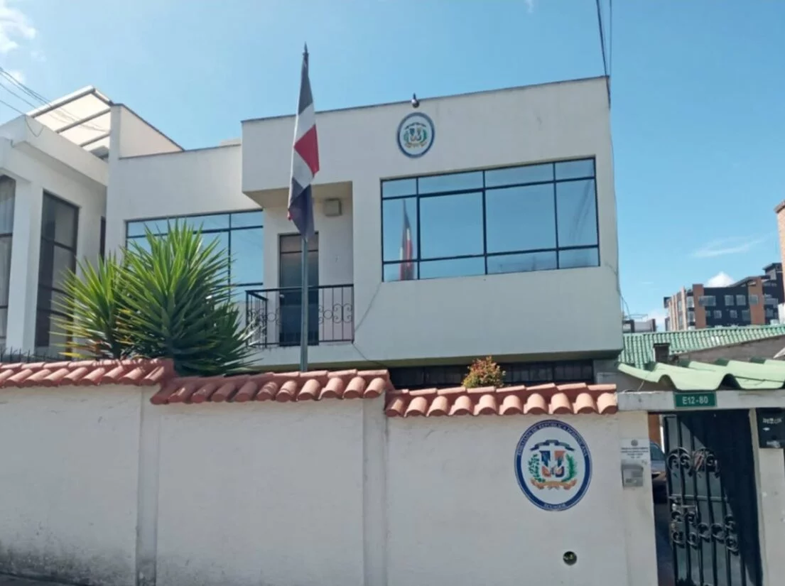 embajada dominicana en Ecuador