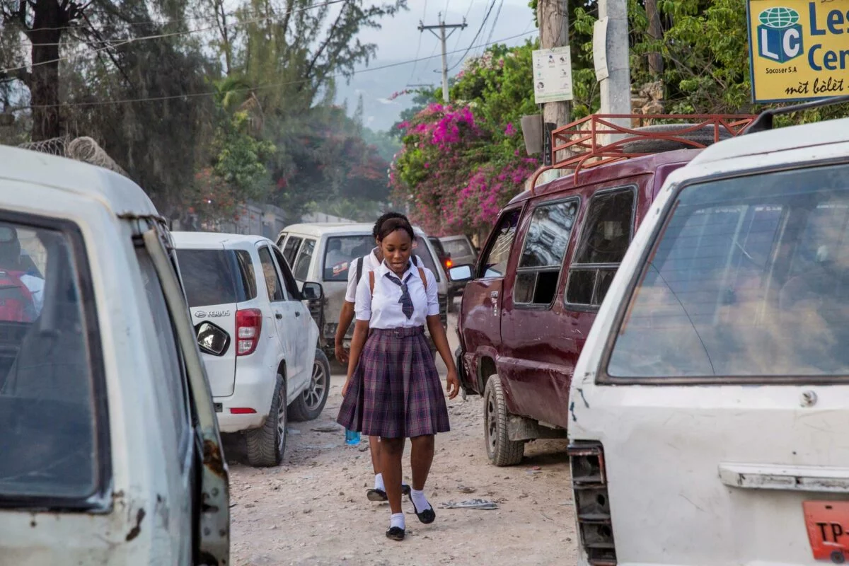 Aulas superpobladas y escuelas cerradas marcarán el inicio del curso en Haití, alerta ONG
