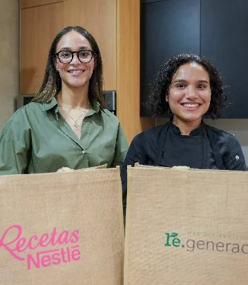 Felisa Vázquez y Anny Acosta.
