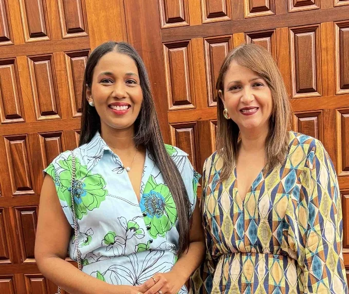 Estefanía Sánchez e Ivelisse Muñoz.
