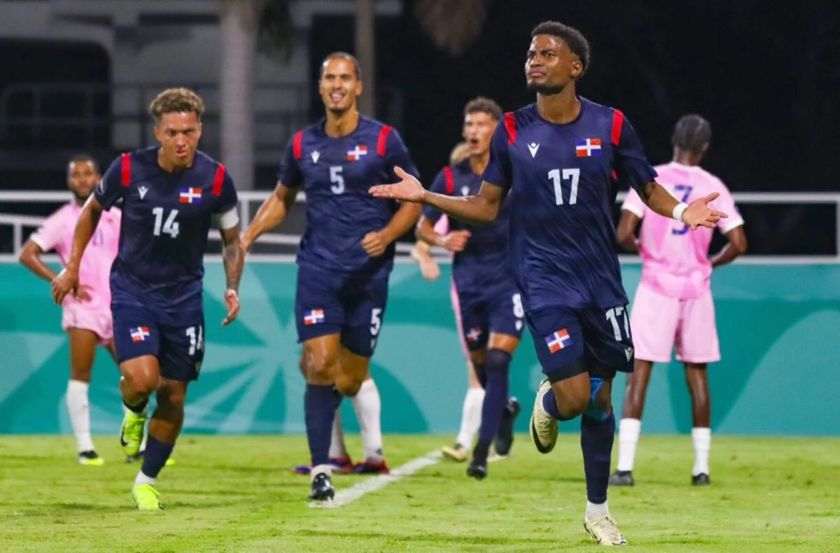 Dorny Romero (17)  fue el factor clave con sus cuatro goles en la histórica clasificación de República Dominicana a Copa Oro.