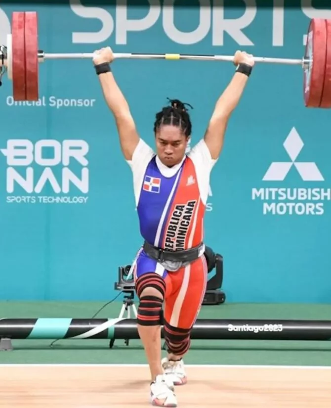 Yudelina Mejía se prepara con miras a su participación en el Mundial de  Bahréin .  archivo