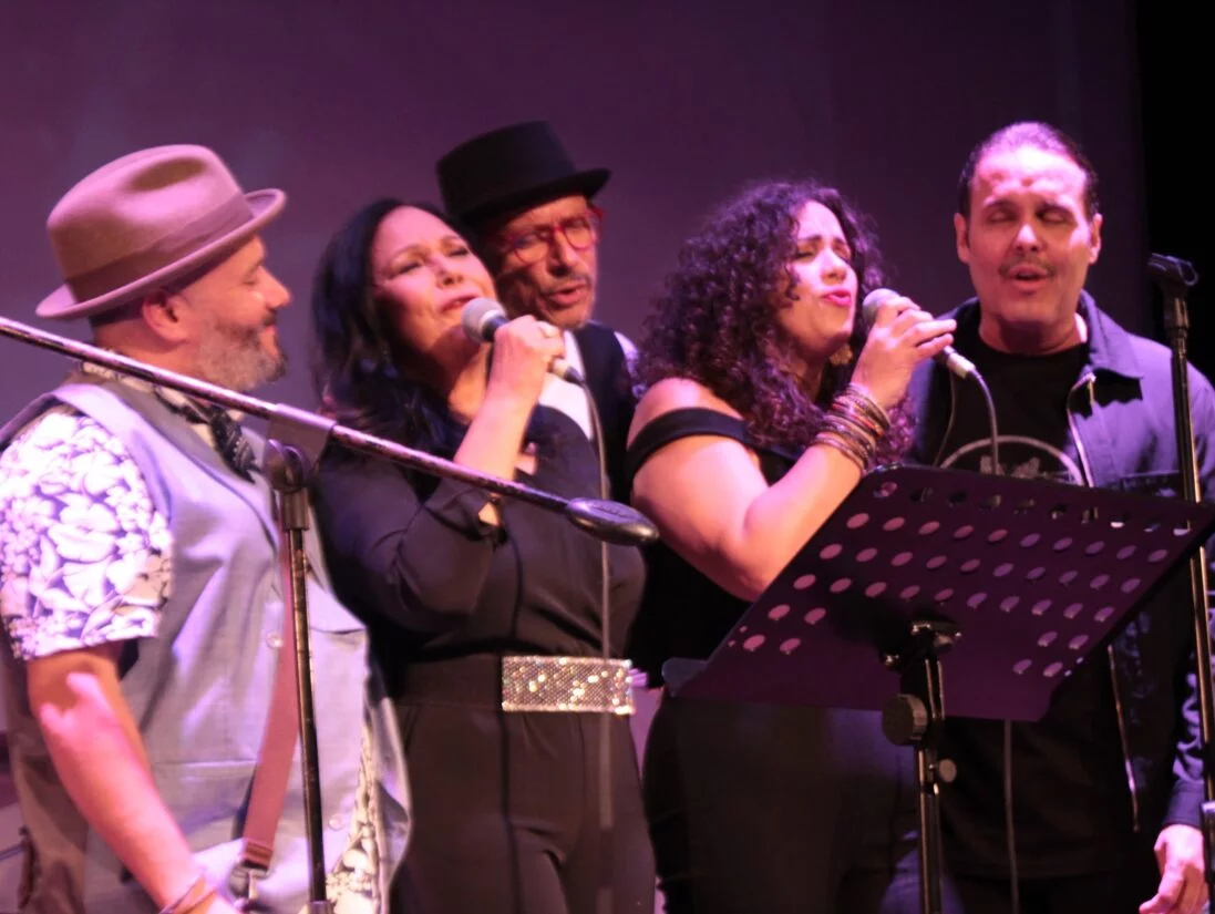 Frank Ceara ha logrado hacer de estos shows una tradición cada lunes de diciembre durante 13 años.