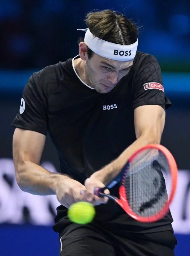 Taylor Fritz dominó ayer a su  rival  Daniil Medvedev.  Ap