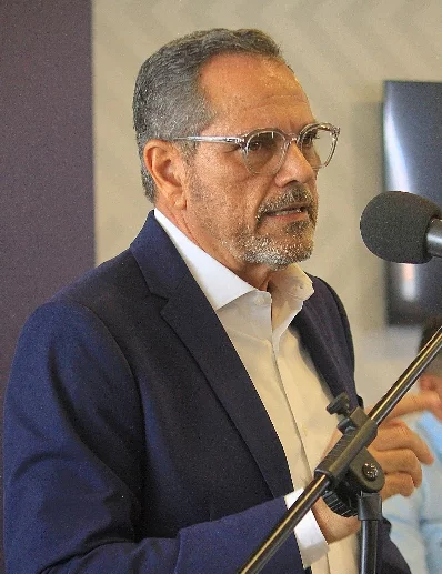 Junior Noboa, comisionado nacional de béisbol.