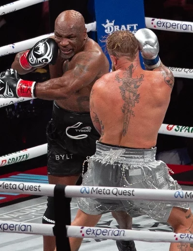 Jake Paul derrota por decisión unánime a Mike Tyson, excampeón de los pesados