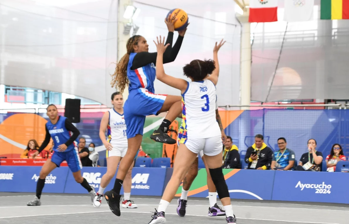 Acción del  partido de la selección dominicana de baloncesto 3×3 en Perú.  AGENCIA FOTO