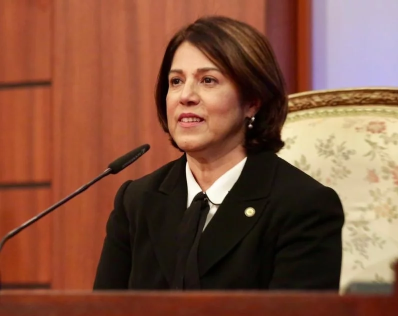 Nancy Salcedo dijo expertos califican de plaga acoso laboral.