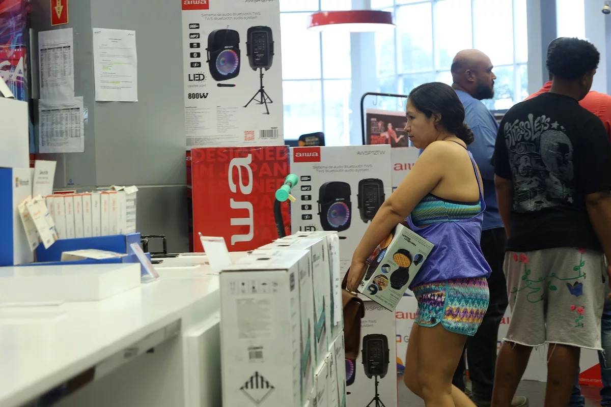 El Comercio se reactiva con las ofertas del Viernes Negro, foto: Elieser Tapia