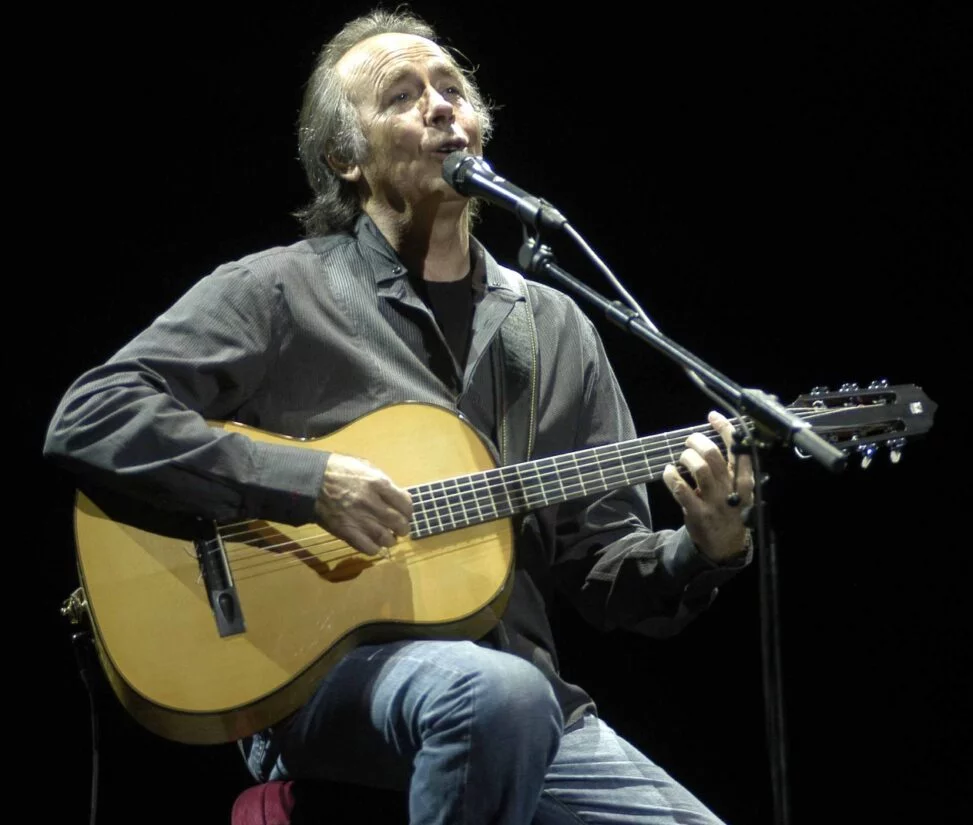 La canción  Mediterráneo, de Joan Manuel Serrat, fue  editada en 1971.