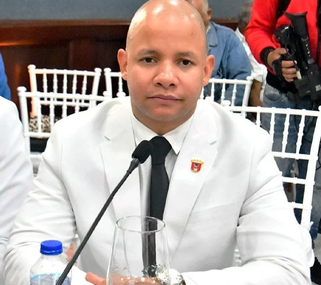 Raymond Nuñez