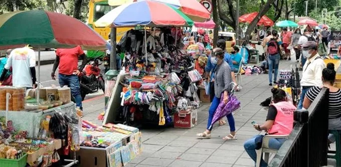 El indicador mensual de actividad económica (IMAE), correspondientes a marzo de 2025, muestran una expansión interanual de 5.4 %, equivalente a un ritmo notablemente superior al crecimiento interanual de 1.3 % registrado en igual mes de 2024.