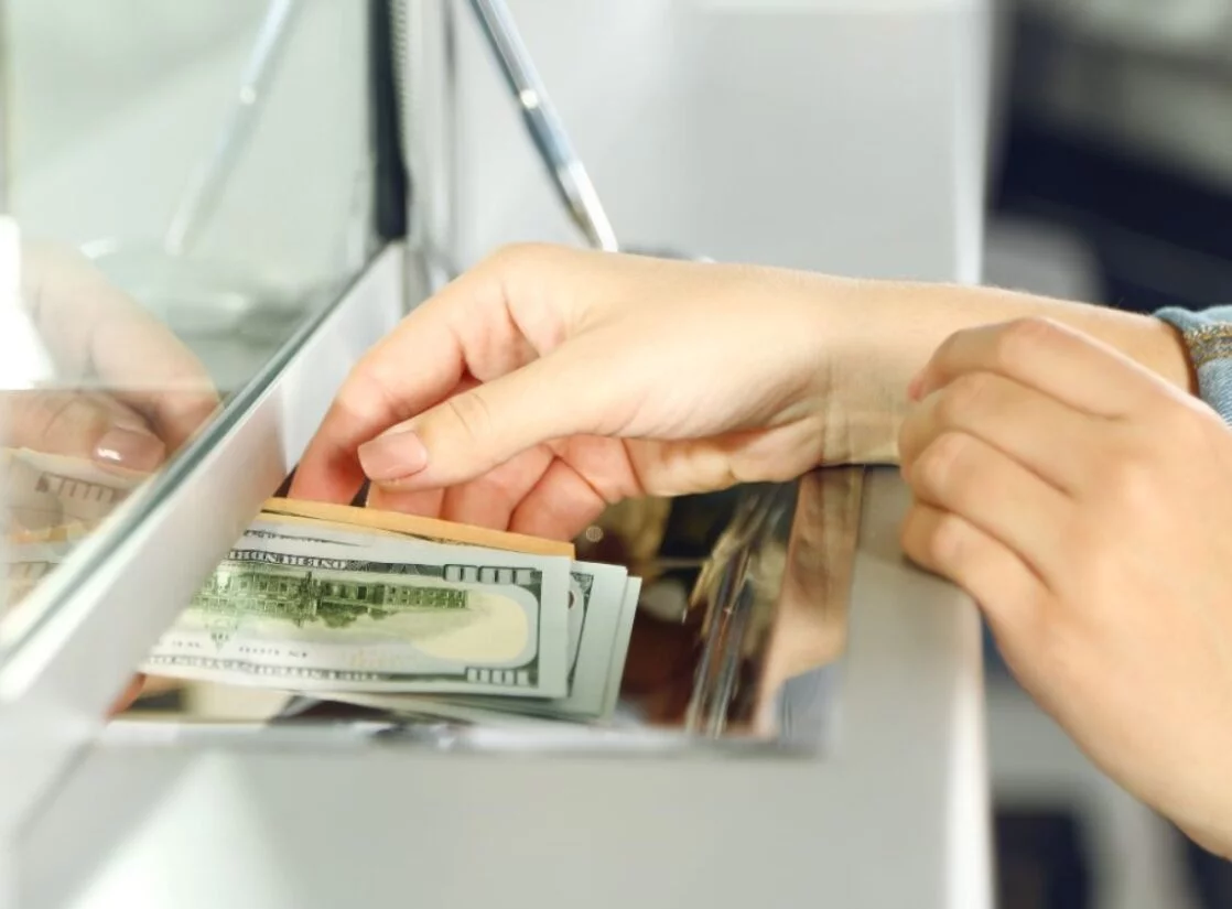 En noviembre entraron  US$840.8 millones por concepto de remesas.  Archivo