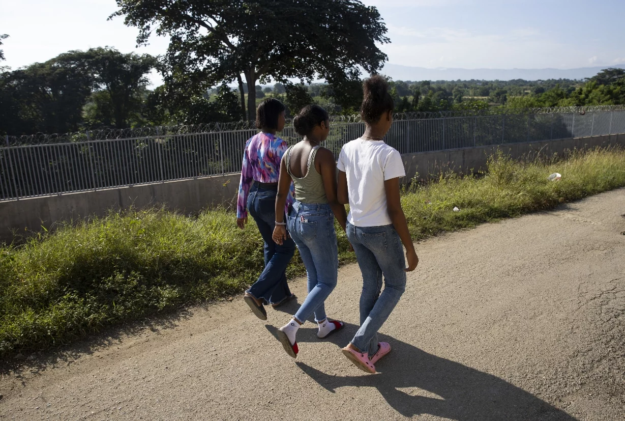 Los embarazos  en adolescentes  son más frecuentes en la zonas fronterizas.  EFE
