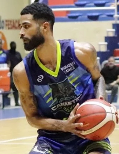 Angeury Castillo,  estelar jugador ofensivo de los Lobos.