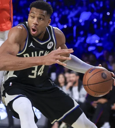 Giannis Antetokounmpo, electo el JMV de la NBA Cup.