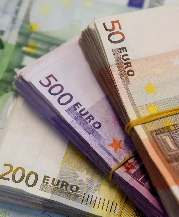 El BCE fijó el tipo de cambio en 1,0395 dólares.