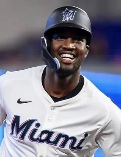 Vidal Bruján vestirá franela de los Cachorros en 2025.  ap