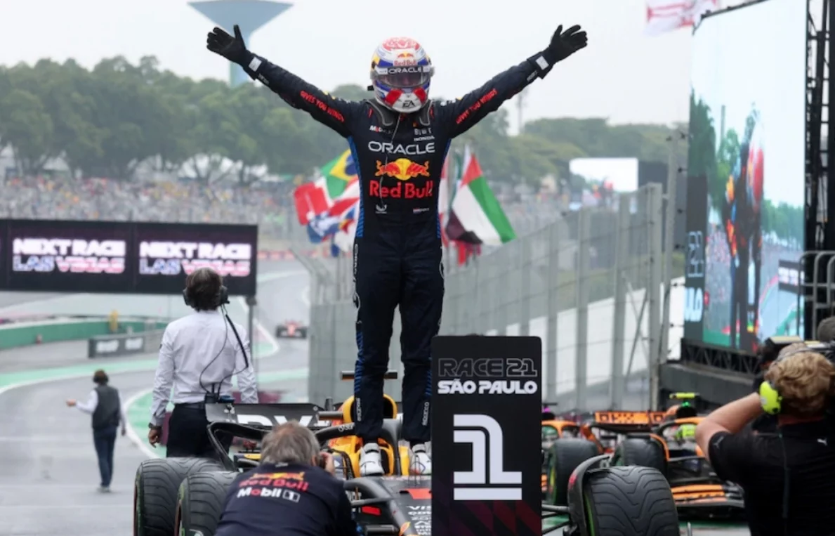 Max Verstappen está haciendo historia con su dominio en el Campeonato Fórmula Uno.  Ap