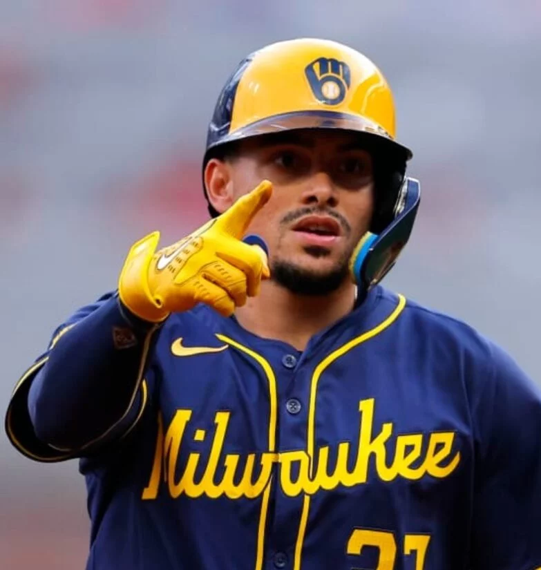 Willy Adames ha dejado gran vacío equipo Milwaukee.  Ap