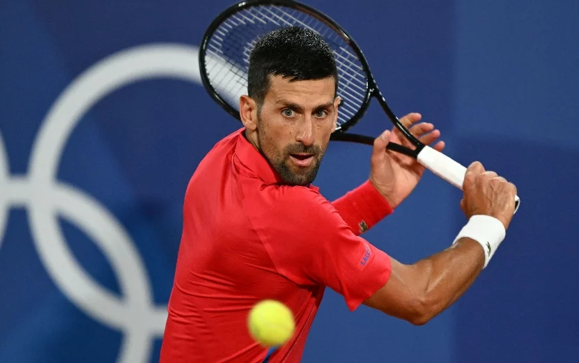Novak Djokovic buscará triunfar en Abierto Doha 2025.  Ap