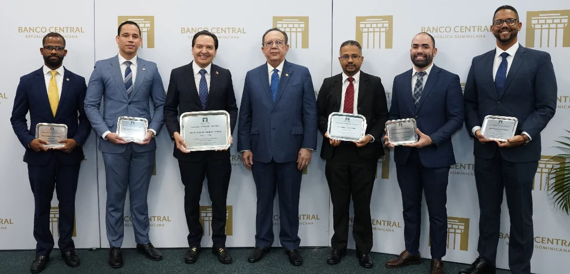 Marcos Noyola, Manuel Pérez, Marvin Cardoza, Héctor Valdez Albizu, Yorkis Cayo, Francys Rosario y Fidel Morla.