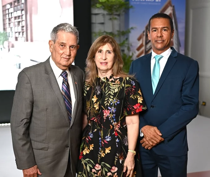 José Joaquín Puello, Gina Majluta de Puello y Augusto Vólquez Martínez.