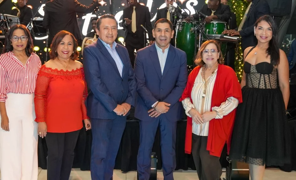 Inmaculada Cruz Hierro, Zoila Puello, Mario Medina, Mirna Pimentel, Carlos Butrón y Astrid Maoly Beltré.