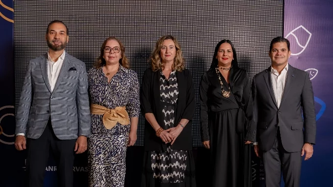 Omar Cepeda, Tammy Reynoso, Begoña Rodríguez, Deyanira Papaterra y David Llibre.