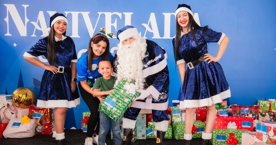 Altice brinda alegría a niños de Fundación en Santiago.