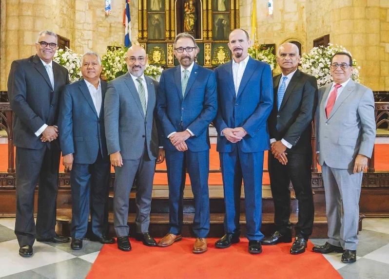 Miembros del Consejo de Administración del Banco Caribe.