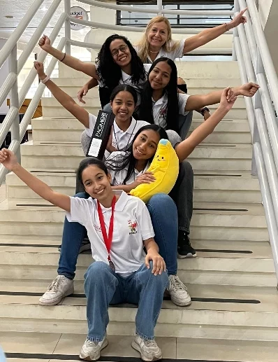 Equipo de participantes en la competencia.