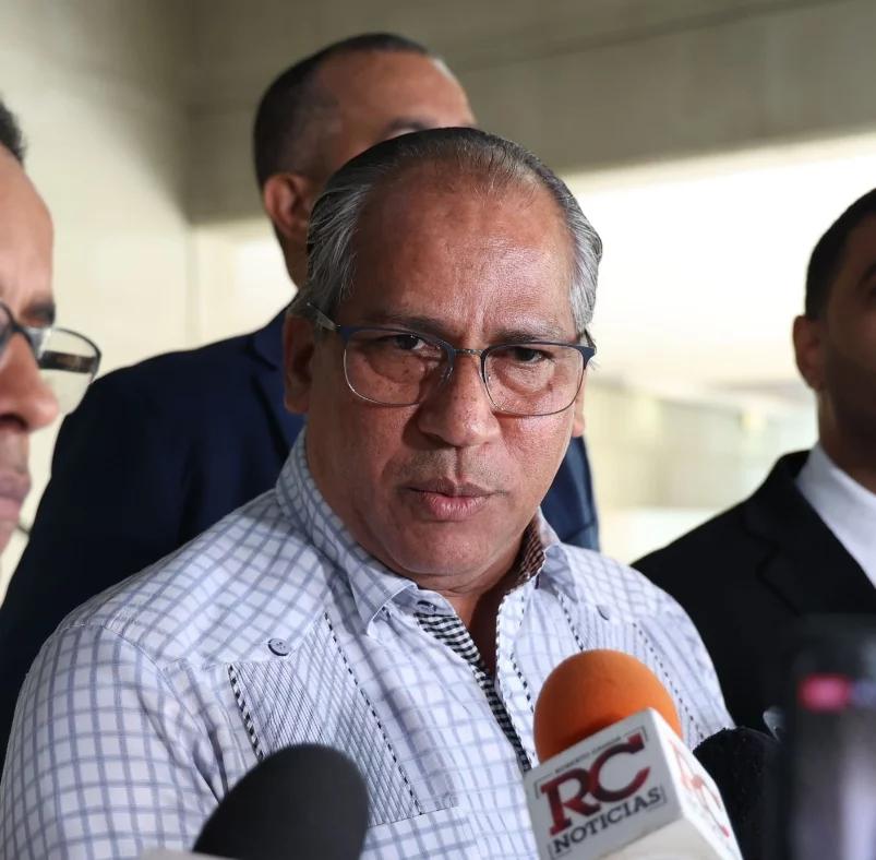 Francisco Rodríguez y otros de las  asociaciones.  JOSÉ DE LEÓN.