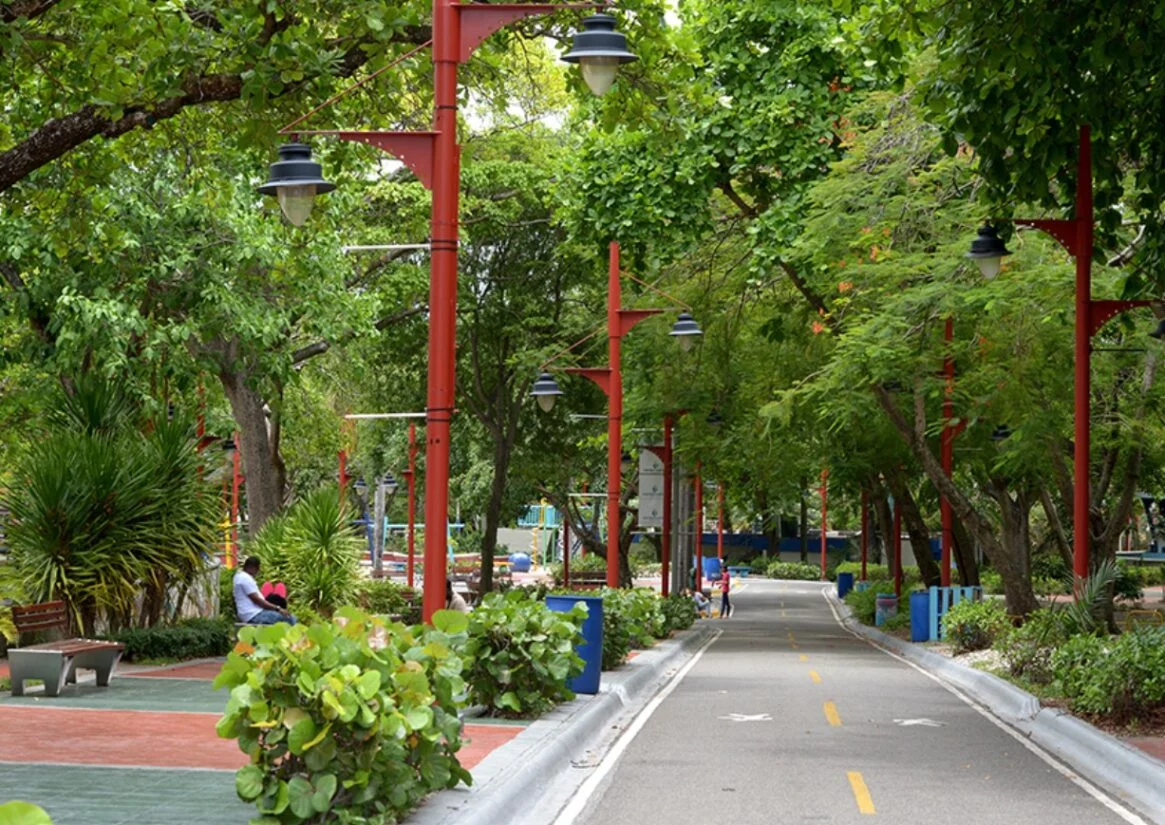 El parque Iberoamericano es visto como modelo de éxito por    facilidades de uso, seguridad y el arbolado existente.