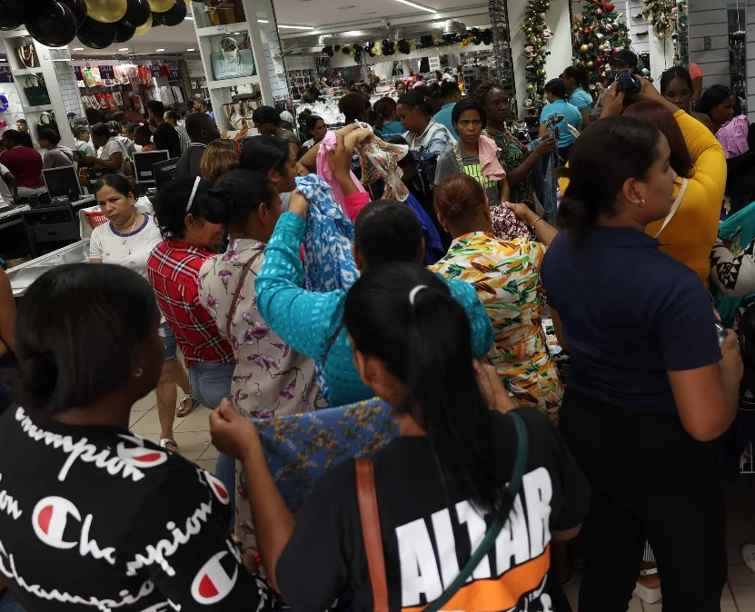 El dinamismo en el comercio incrementa por Navidad.