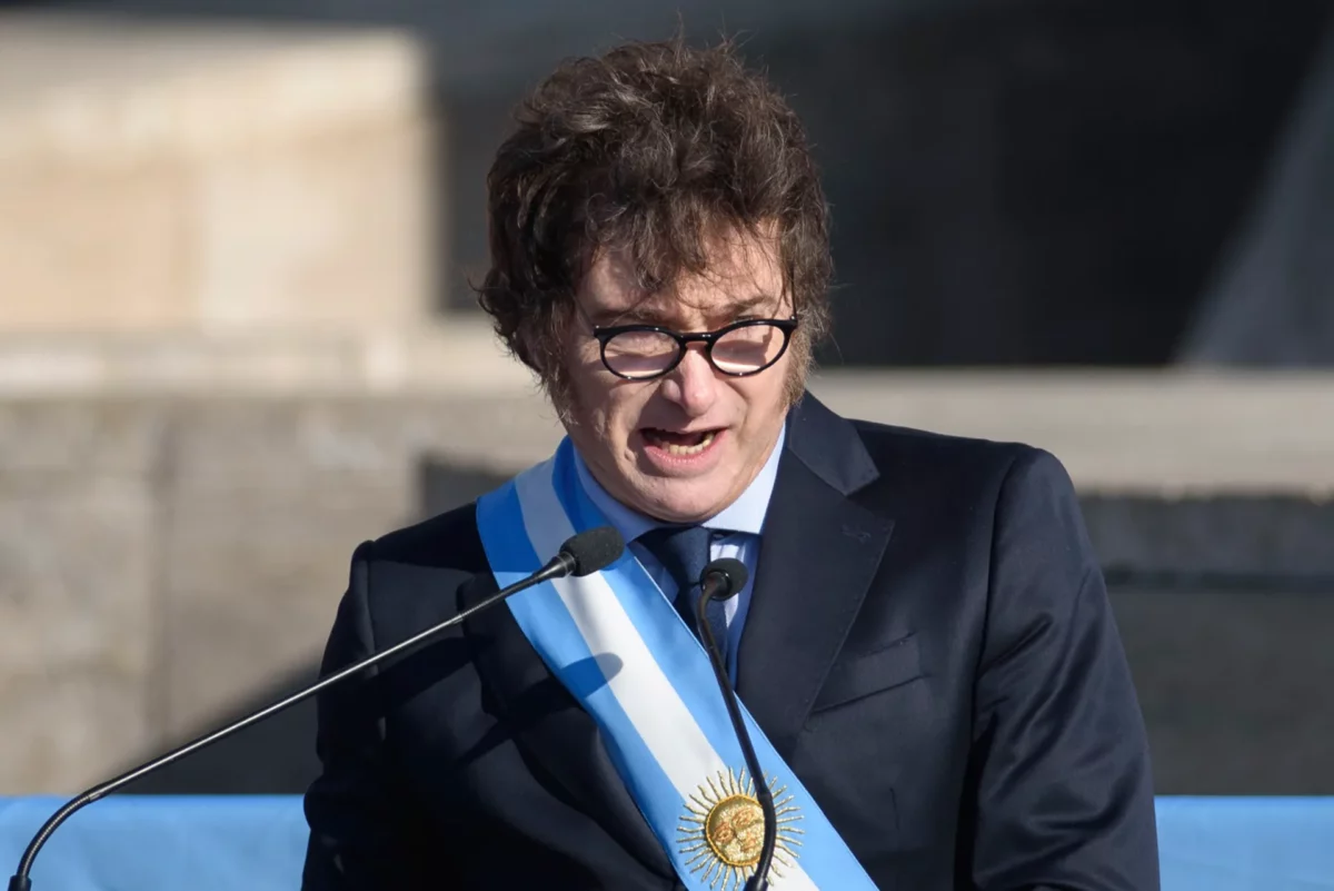 El presidente de Argentina, Javier Milei, pronuncia un discurso, en una fotografía de archivo. EFE