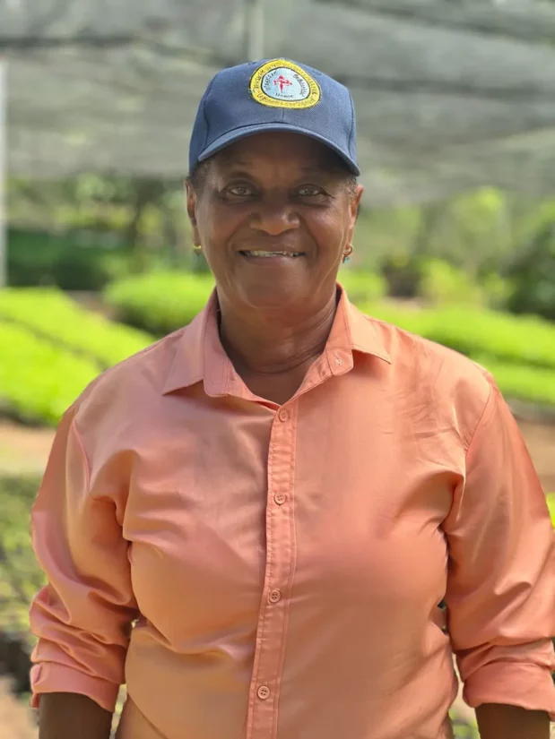 Herminia Bueno –doña Cuca, ganadora del segundo lugar del premio Mujeres que Cambian al Mundo del Banco BHD. Fuente externa