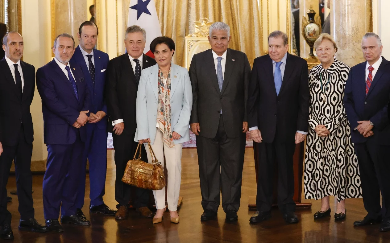 Edmundo González  encabezó una reunión en  Panamá con varios expresidentes de la región.