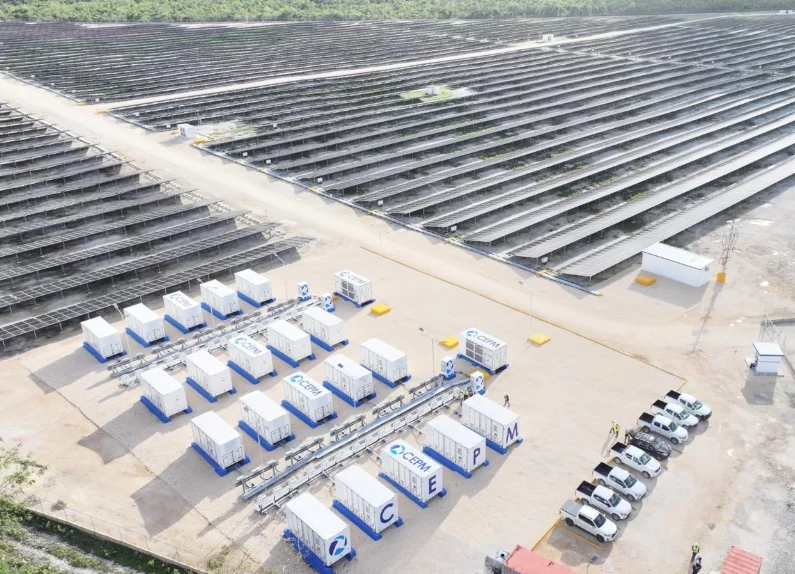 Instalaciones del Consorcio Energético Punta Cana-Macao.