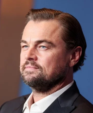 Leonardo DiCaprio  creció en el sur de California.