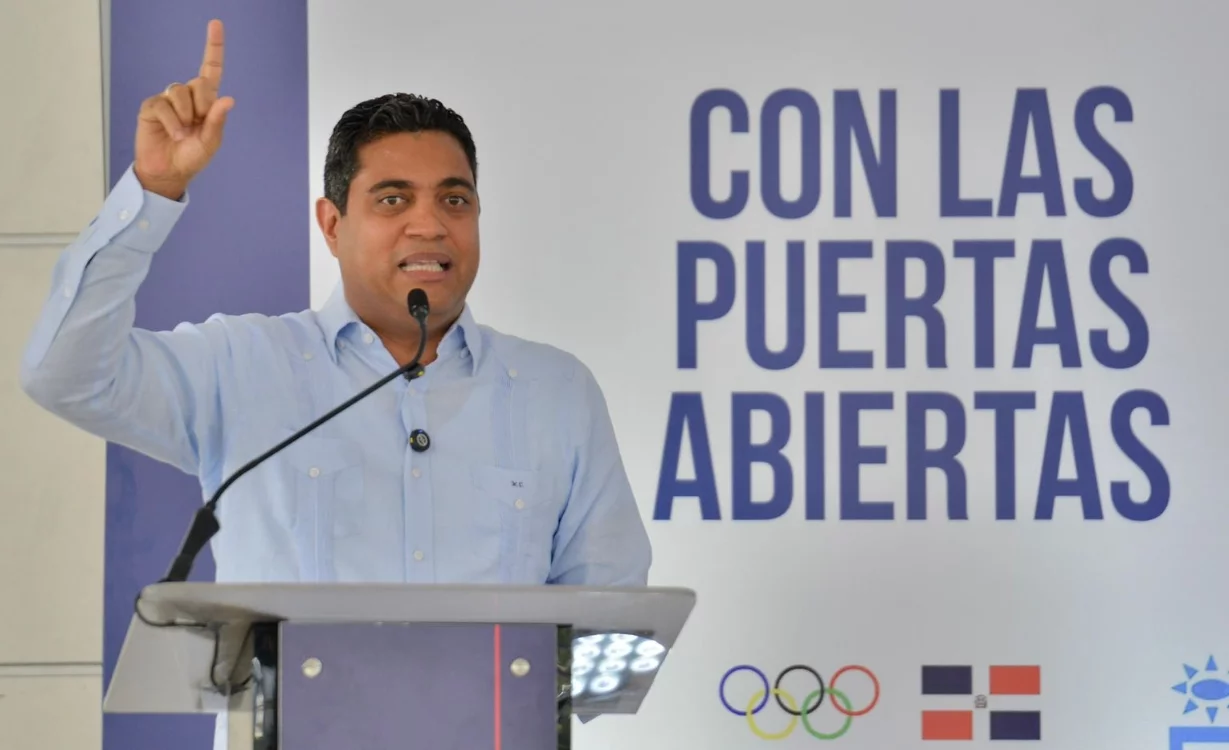 Kelvin Cruz, ministro de Deportes y Recreación.
