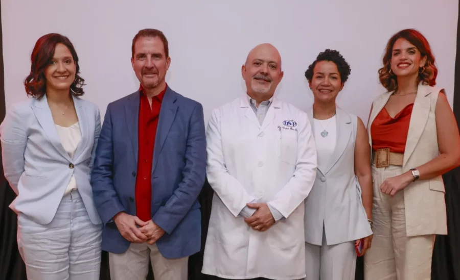 Delza Canto, Gabriel Magariños, Víctor Pou,  Solange Reynoso y Alina Hernández.