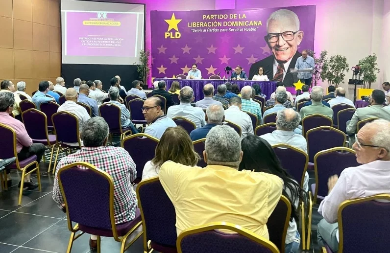 Las renuncias reflejan tensión a lo interno del partido.