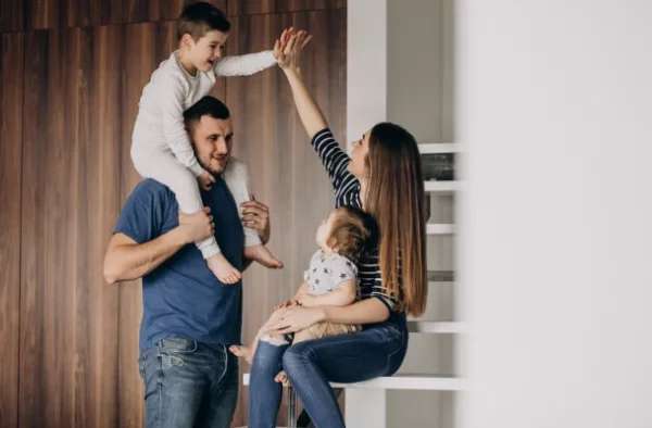 Family-609×400