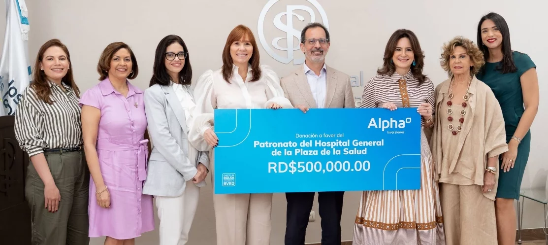 Miembros del Patronato de la Plaza de la Salud y Alpha Inversiones.