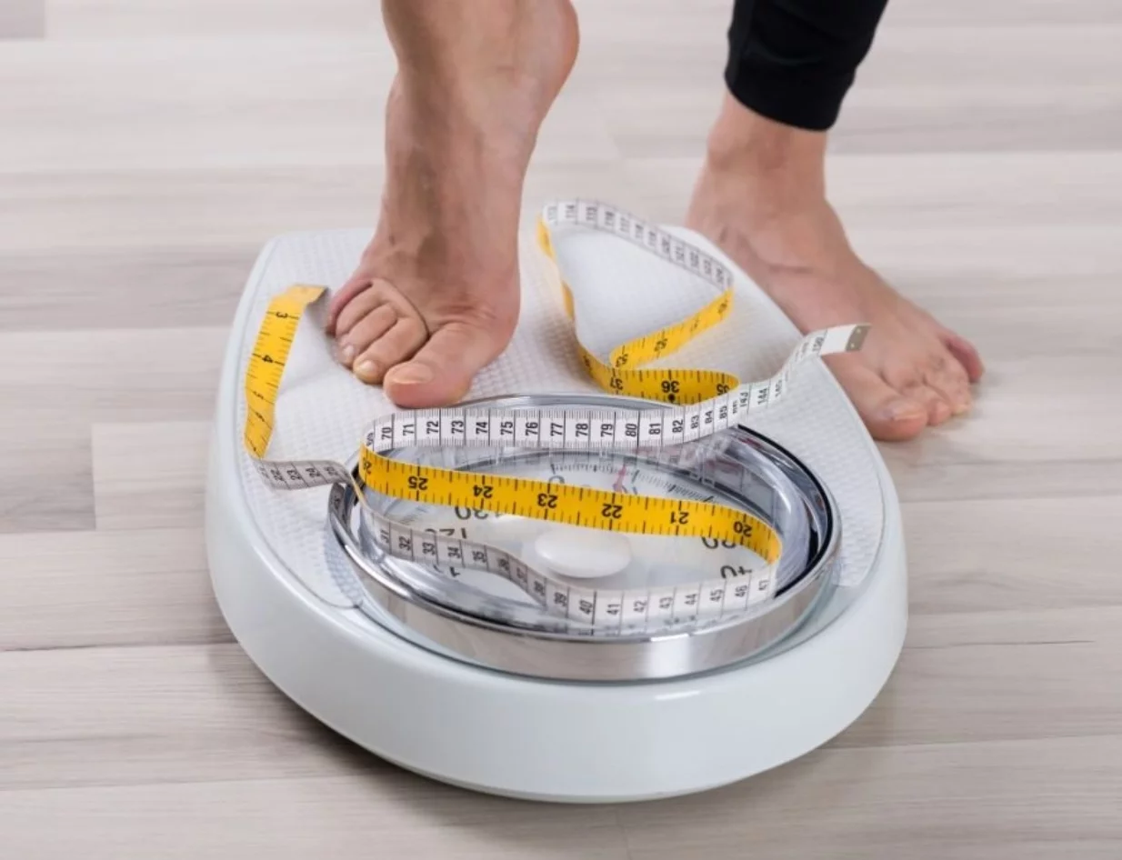 La recuperación significativa de peso después de la cirugía bariátrica puede conducir al deterioro de las mejoras metabólicas logradas mediante el procedimiento.