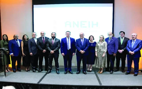 Rafael White, Indhira Jiménez, Juan Manuel Núñez, Walker Sterlin, Francis Mateo, Víctor Ito Bisonó, Ángelo Viro, Gilda Vásquez, Clara Reid, Pedro López, Mark Kelly y Leonardo Vargas.