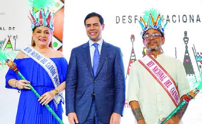 Jatnna Tavárez,  Roberto Ángel Salcedo y Luis Rivas.
